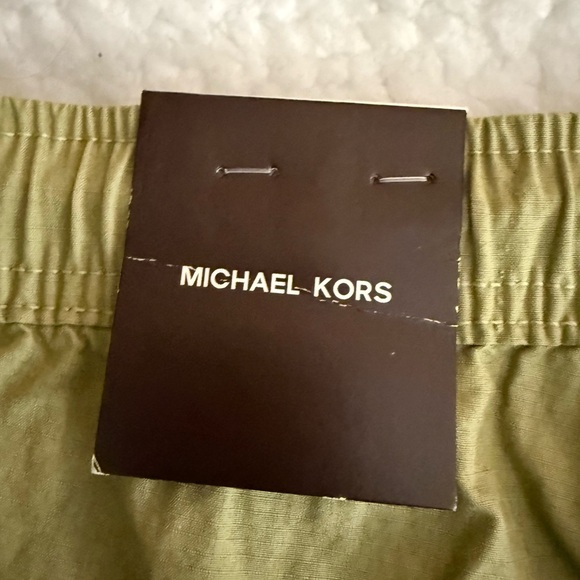 NWT Michael Kors Sage Green Cargo Shorts - Picture 5 of 8